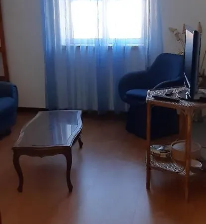 Abril Apartment *